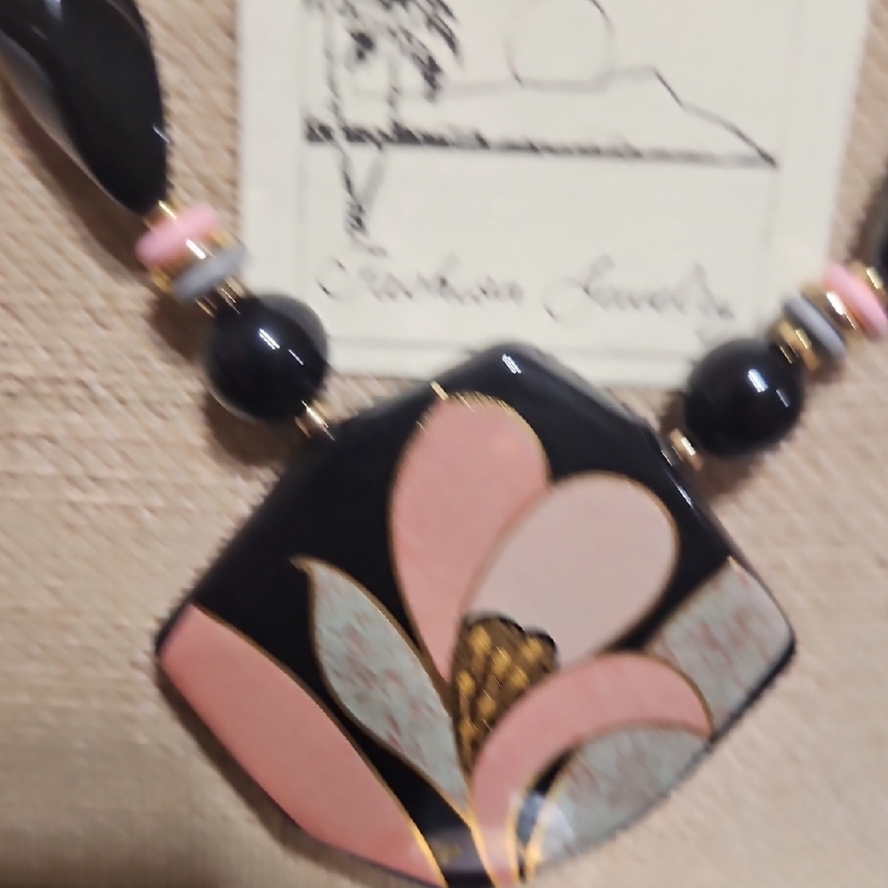 Lee Sands Ceramic Necklace Set - Picture 4 of 13